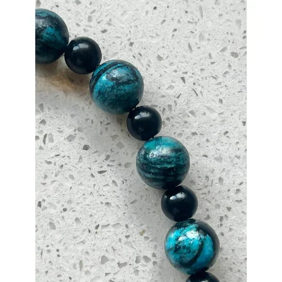 Handcrafted 22" Hand-Painted Glass Bead Necklace With Elegant Toggle Clasp - Picture 4 of 6